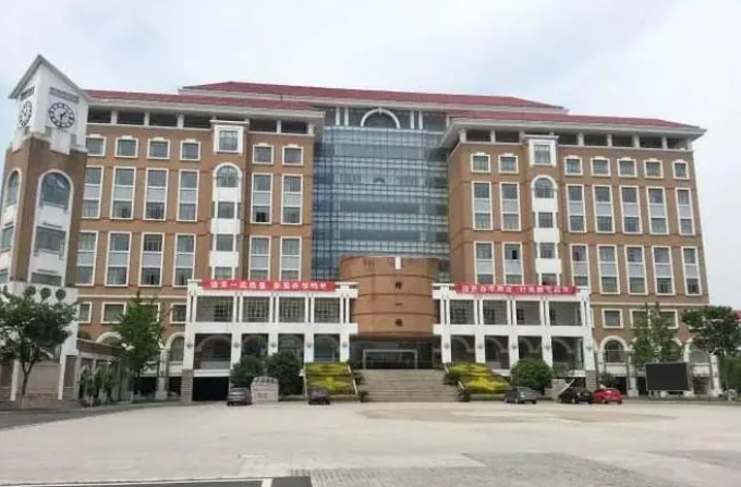 江蘇省宜興中學(xué)地址，乘車路線