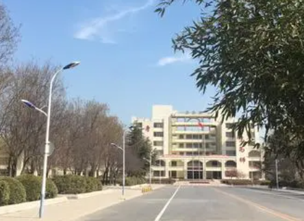 聊城幼兒師范學(xué)校地址，乘車路線