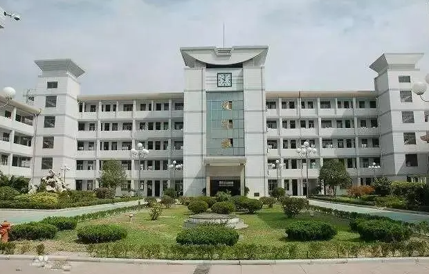 江蘇省平潮高級中學(xué)怎么樣、好不好