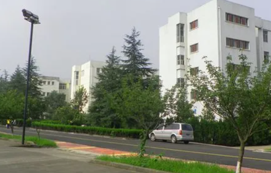 2024南京排名前五的新能源汽車(chē)學(xué)校名單