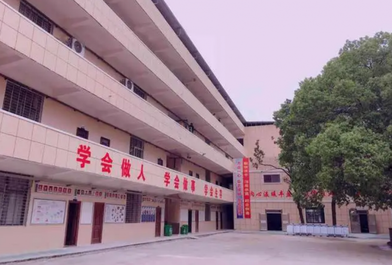 湖南2023年初中畢業(yè)可不可以上中專學(xué)校