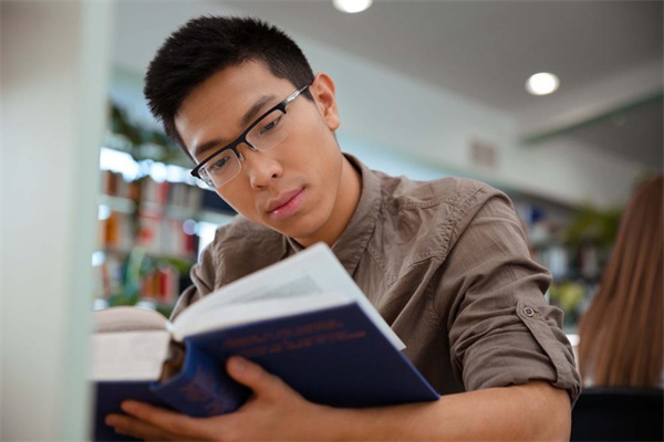 廣西工商學(xué)校計算機(jī)平面設(shè)計專業(yè)介紹