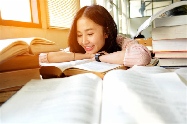 長(zhǎng)沙華中涉外職業(yè)高中商務(wù)日語(yǔ)專業(yè)介紹