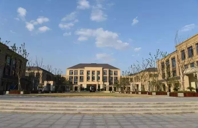 溫州市龍灣區(qū)永強(qiáng)中學(xué)地址，乘車路線