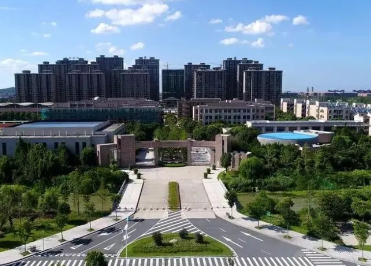 海寧市高級(jí)中學(xué)地址，乘車路線