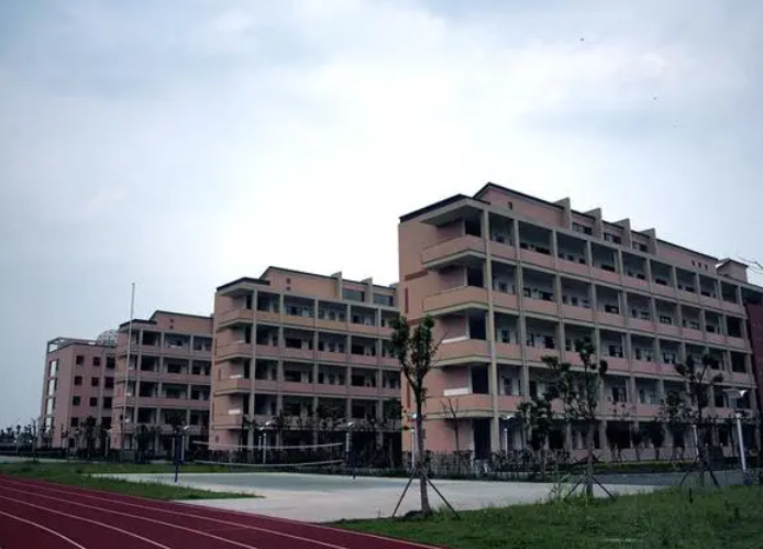 海寧中學(xué)地址，乘車路線