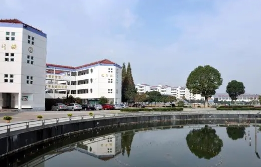 馬寅初中學(xué)地址，乘車路線