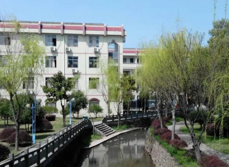 蘭溪市蜀山中學(xué)地址，乘車路線