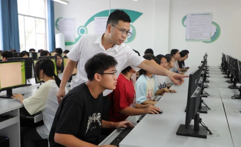 2024大化瑤族自治縣職業(yè)技術(shù)學(xué)校招生計(jì)劃 招生人數(shù)是多少(附要求、條件、對象)