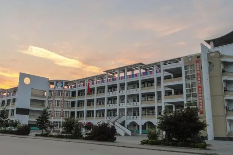 2023寧陵縣高級(jí)中學(xué)錄取分?jǐn)?shù)線(xiàn)(2024年參考)