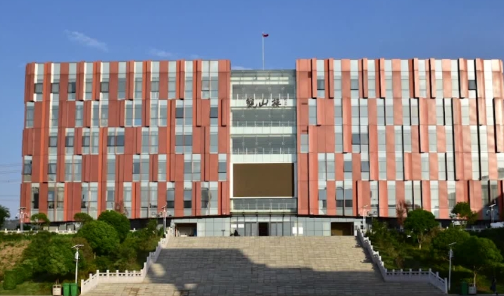 2024云南國土資源職業(yè)學院重點特色專業(yè)匯總表 