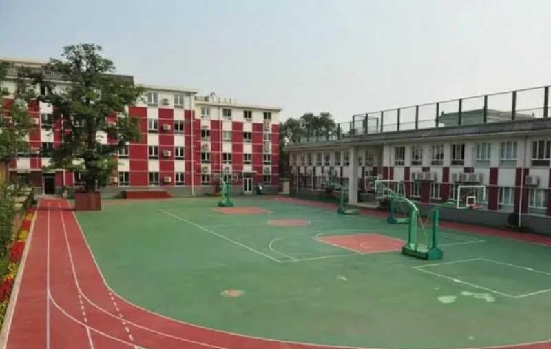 北京市第五中學(xué)地址，乘車路線