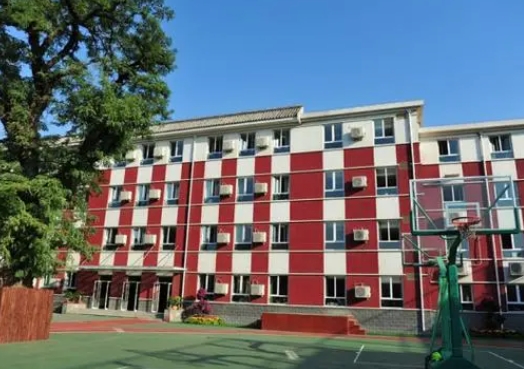 北京市第一四二中學(xué)地址，乘車路線