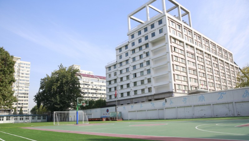 北京市第八中學(xué)地址，乘車路線