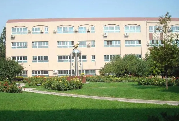 北京市第七中學(xué)地址，乘車(chē)路線