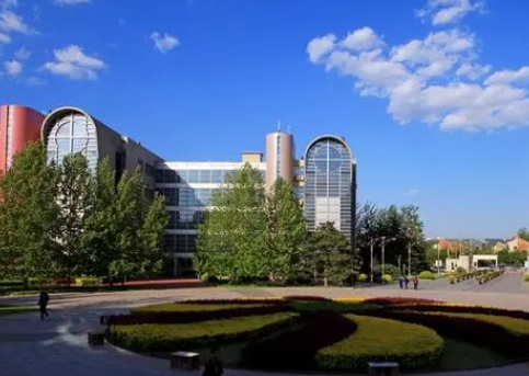北京市第八十中學(xué)地址，乘車路線