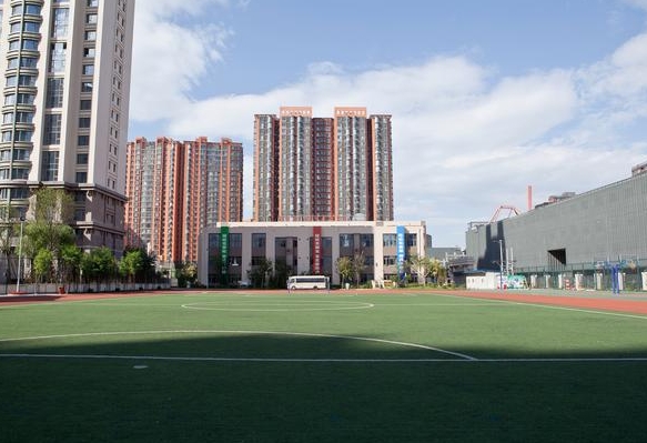 北京市朝陽(yáng)區(qū)北外同文外國(guó)語(yǔ)學(xué)校地址，乘車路線