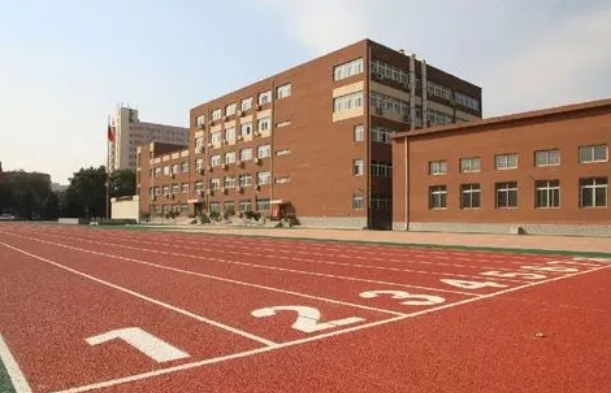 北京師范大學(xué)第三附屬中學(xué)地址，乘車路線