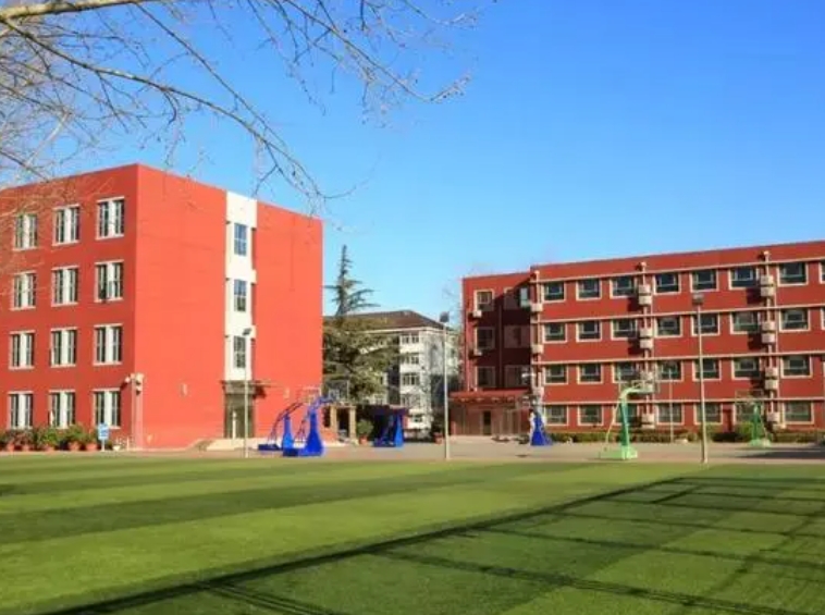 北京航空航天大學(xué)實驗學(xué)校地址，乘車路線