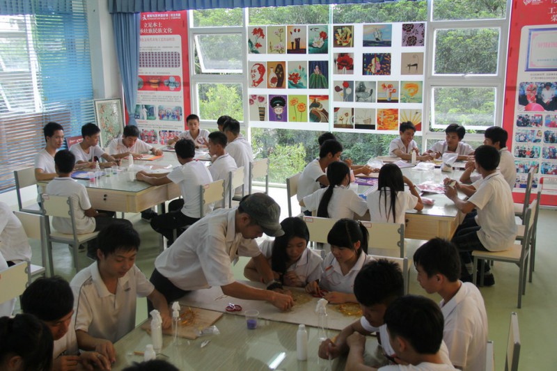 廣西2024中專學(xué)校有哪些專業(yè)適合女生