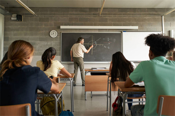 貴州中醫(yī)藥大學VS天津中德應用技術大學哪個實力更強？