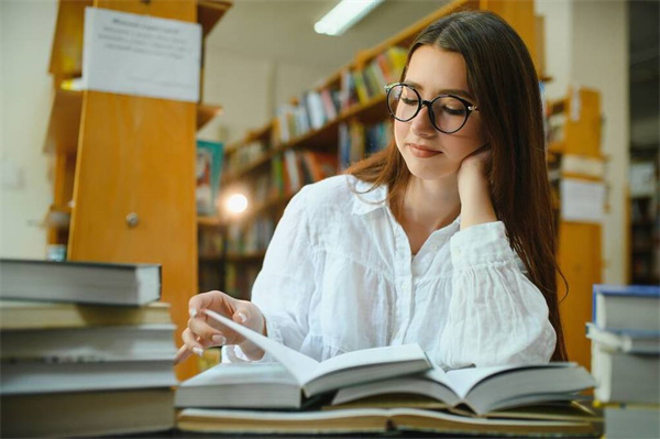 廣州華商學院VS江蘇師范大學哪個實力更強？