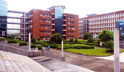 福建2024年初中畢業(yè)女生讀什么中專學(xué)校好