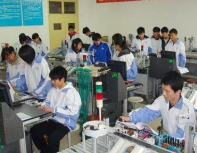 青海2024適合男生的中專學(xué)校專業(yè)  快要