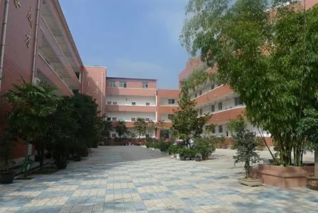 貴陽市烏當(dāng)區(qū)中等職業(yè)學(xué)校怎么樣、好不好