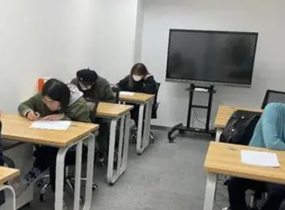 2024貴州高考志愿錄取批次順序及補(bǔ)報(bào)?？频脑瓌t