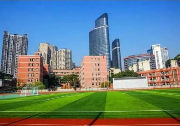 重慶市大學(xué)城第一中學(xué)校怎么樣、好不好