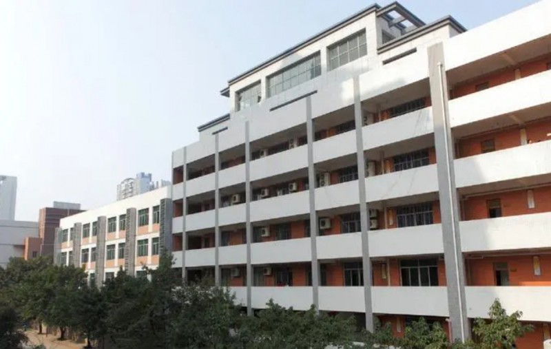 重慶市南坪中學校地址，乘車路線