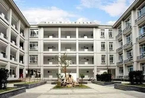 重慶市輔仁中學(xué)校地址，乘車路線