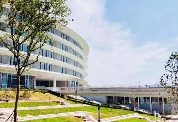 重慶市南開兩江中學(xué)校怎么樣、好不好