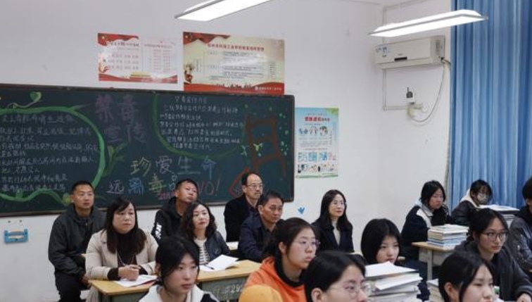 2024盧氏工業(yè)中等專業(yè)學(xué)校招生計(jì)劃 招生人數(shù)是多少(附要求、條件、對(duì)象)