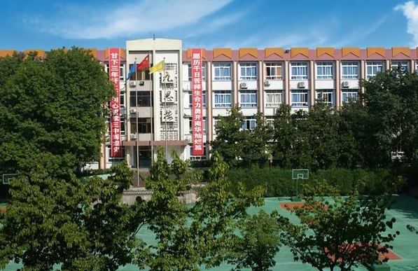 重慶市松樹橋中學(xué)校地址，乘車路線