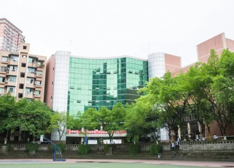 重慶市清華中學(xué)校地址，乘車路線