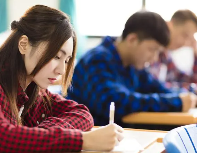 96個(gè)志愿怎么填最合理？沖穩(wěn)保填報(bào)要注意事項(xiàng)