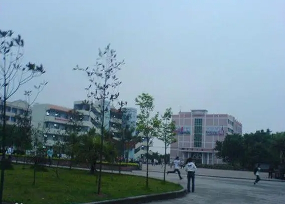 2024重慶市仁義中學(xué)校多少錢(學(xué)費(fèi)明細(xì))