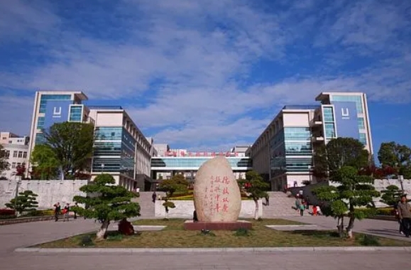 2024藁城區(qū)新冀明中學(xué)多少錢(學(xué)費明細(xì))