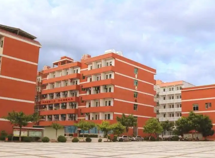 2024唐山市第五中學(xué)多少錢(學(xué)費明細(xì))