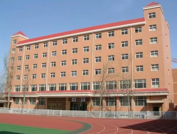 2024燕山大學附屬中學多少錢(學費明細)