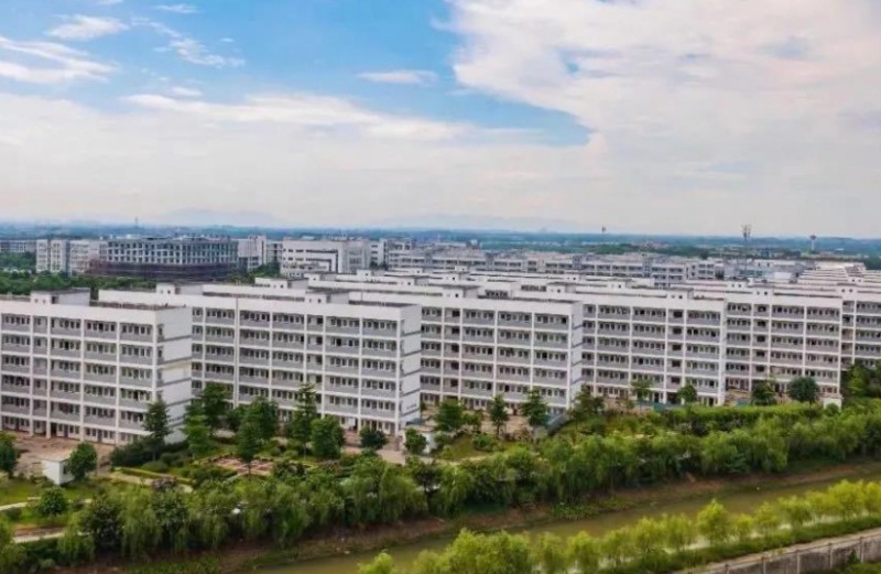 2024廣東花城工商高級技工學(xué)校招生計劃 招生人數(shù)是多少(附要求、條件、對象)