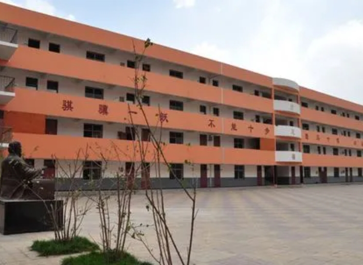 2024邯鄲市荀子中學(xué)多少錢(學(xué)費明細)