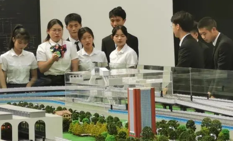 廣西2024年鐵路學(xué)校什么專業(yè)好