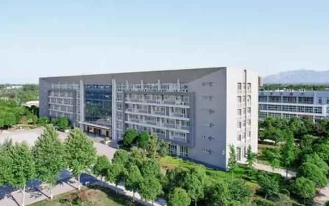 河南2024年讀鐵路學(xué)校多少錢
