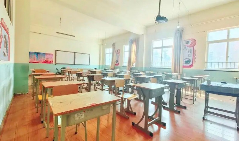 山東2025年鐵路學(xué)校多少錢