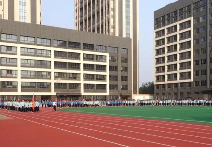 2025保定市冀英實驗高級中學(xué)多少錢(學(xué)費明細(xì))