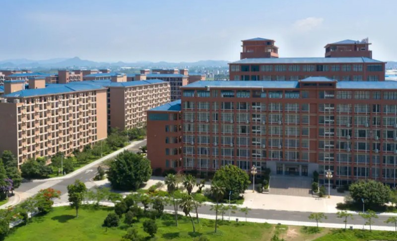 湛江理工職業(yè)學校2025年學費、收費多少