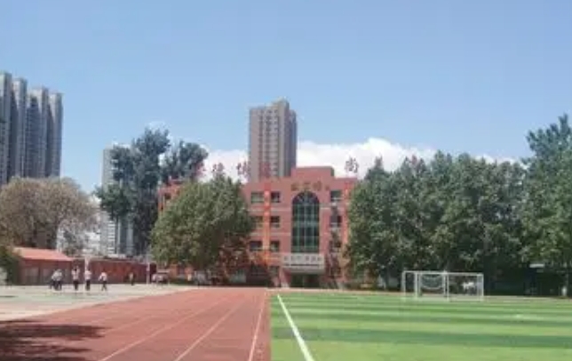 保定田家炳中學(xué)地址，乘車路線